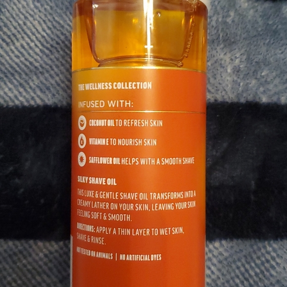 Bath & Body Works Coconut Shave Oil • Wellness Collection